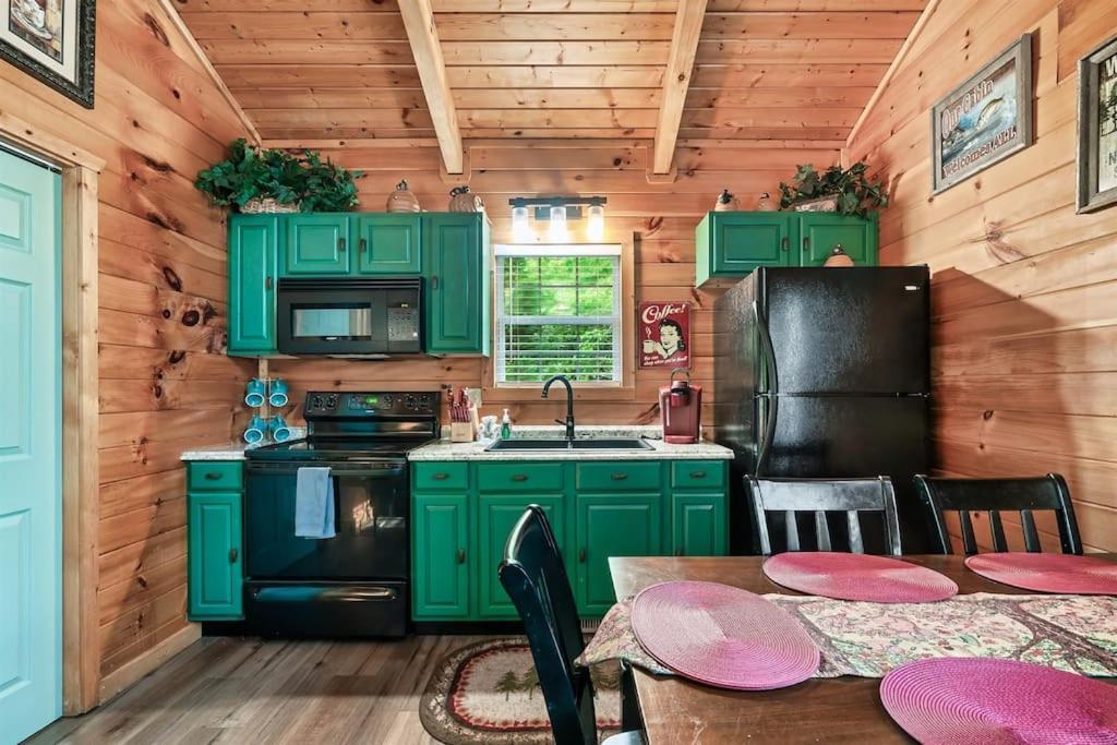 Chalet A Notch Lodge~gatlinburg *