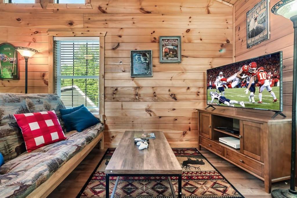 Chalet A Notch Lodge~gatlinburg