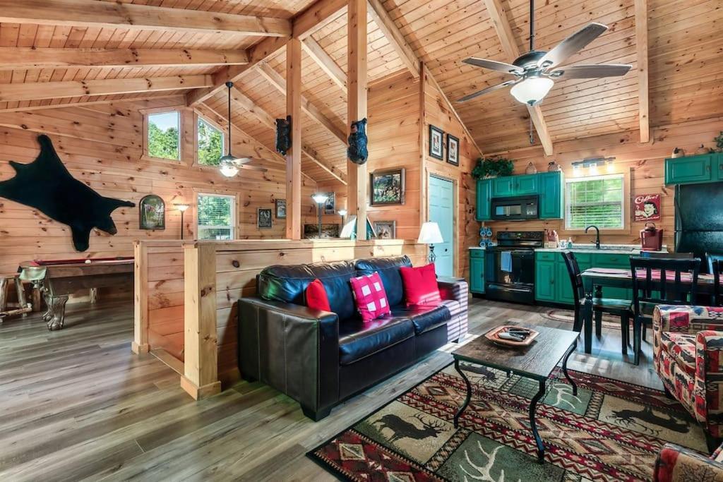 Chalet A Notch Lodge~gatlinburg Gatlinburg