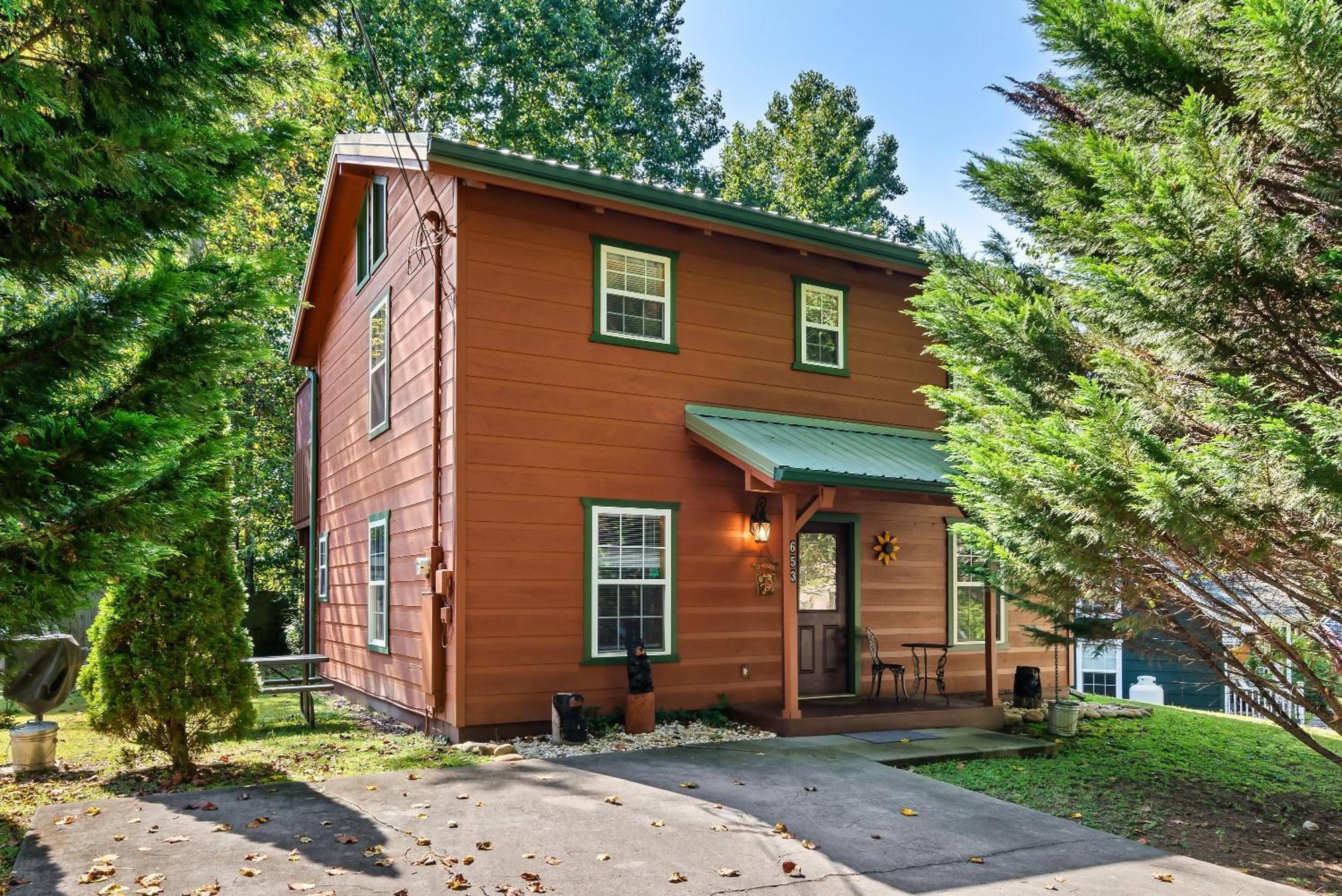 A Notch Lodge~gatlinburg *