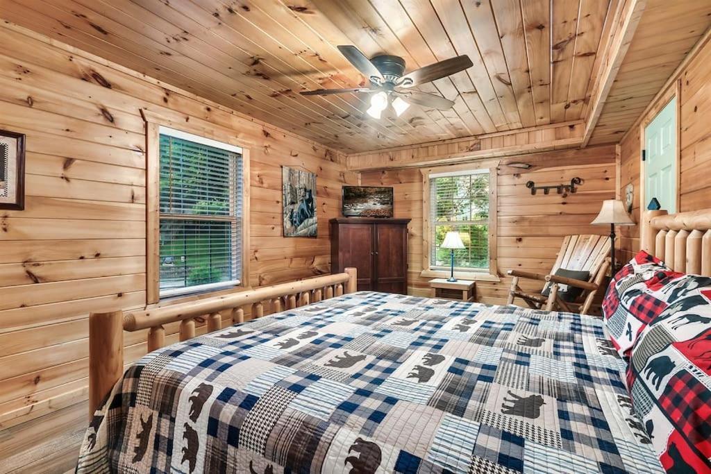 Chalet A Notch Lodge~gatlinburg *