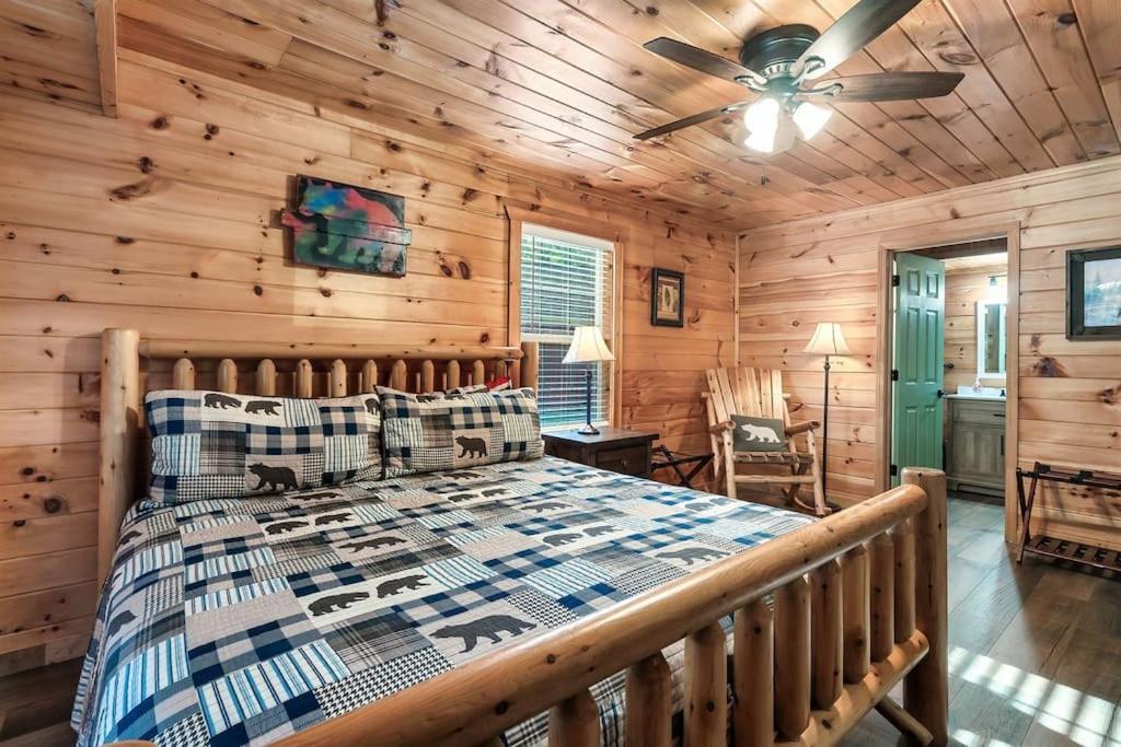 Chalet A Notch Lodge~gatlinburg *