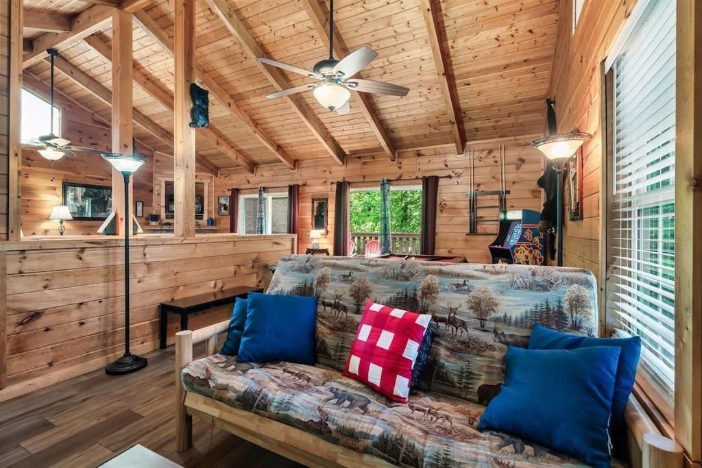 Chalet A Notch Lodge~gatlinburg