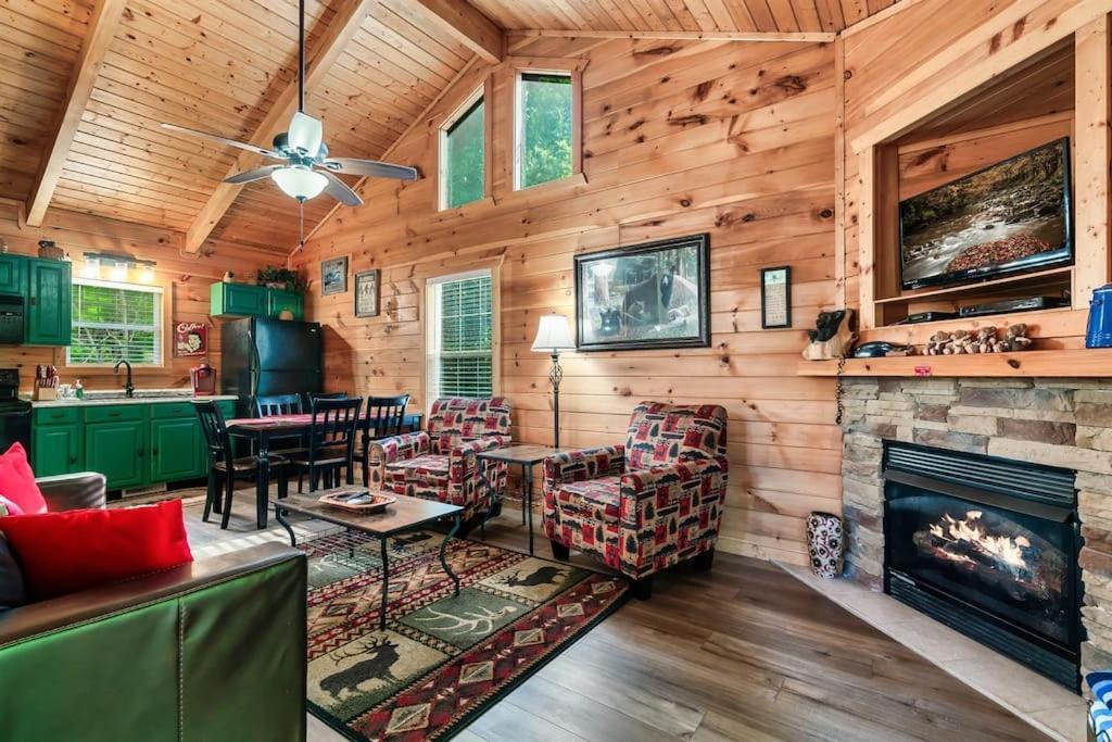 A Notch Lodge~gatlinburg Chalet Gatlinburg