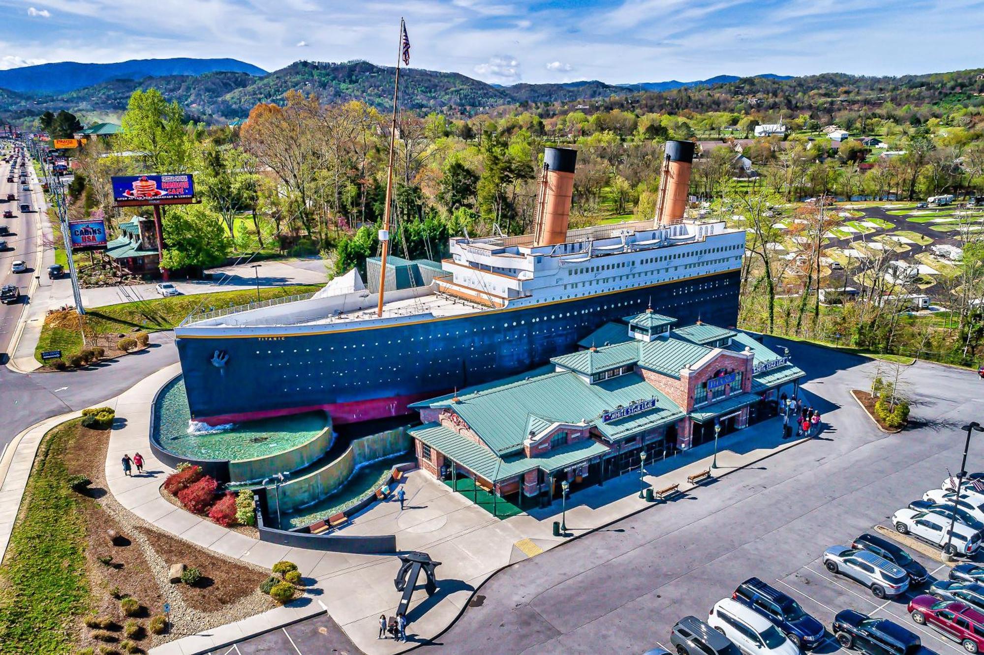 Chalet A Notch Lodge~gatlinburg *